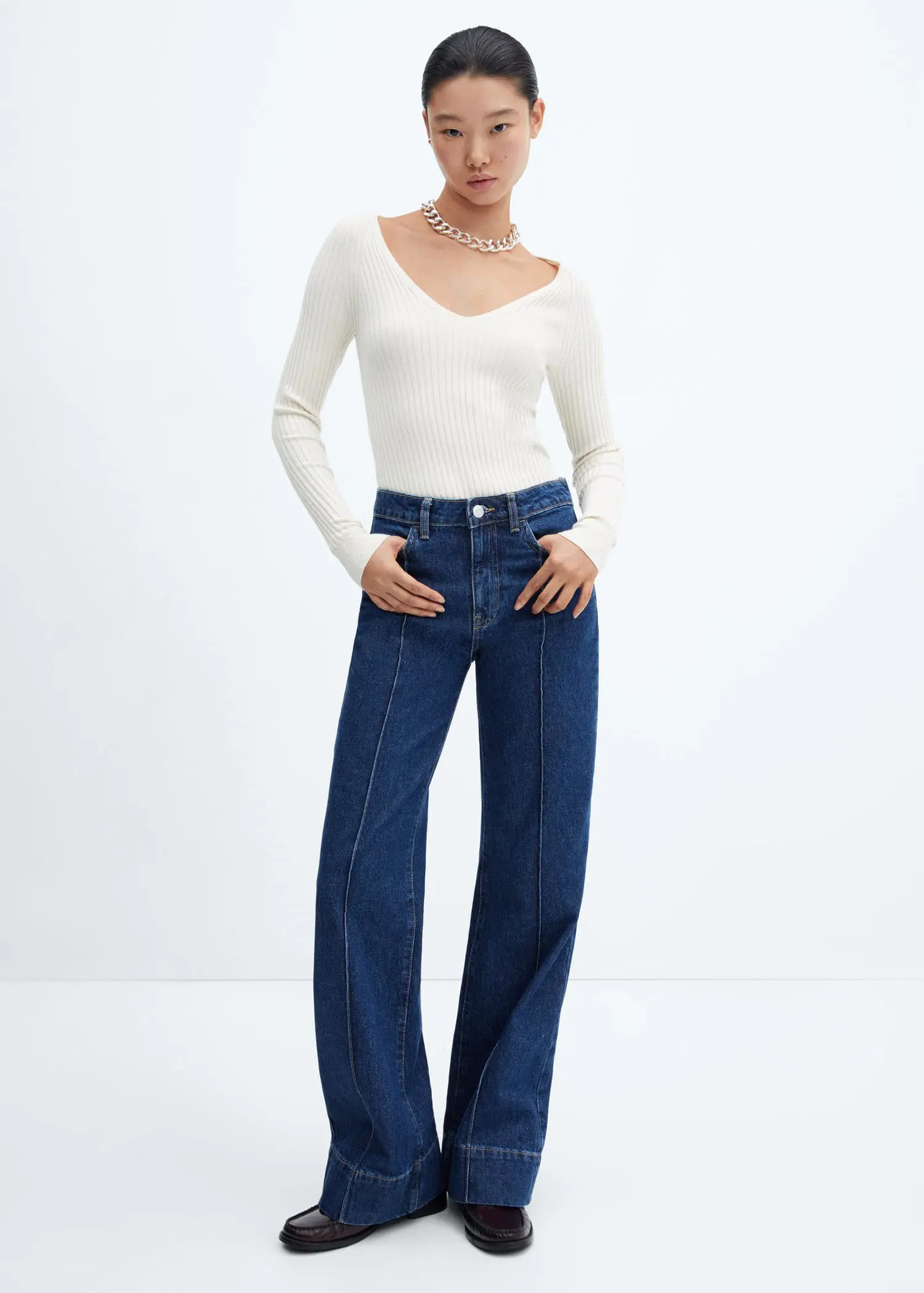 Mango Wideleg jeans with decorative seams. 3