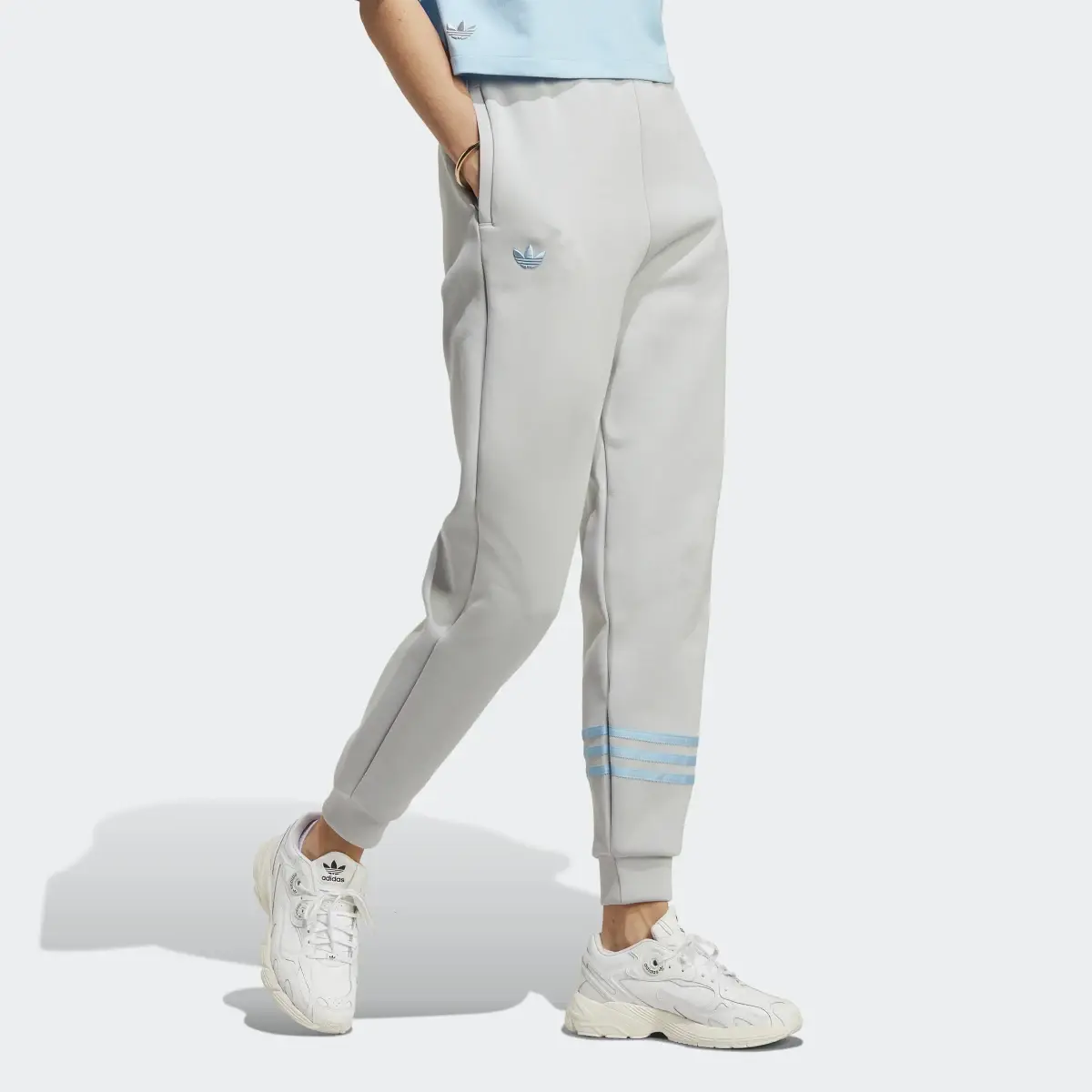 Adidas Pantaloni adicolor Neuclassics Joggers. 1