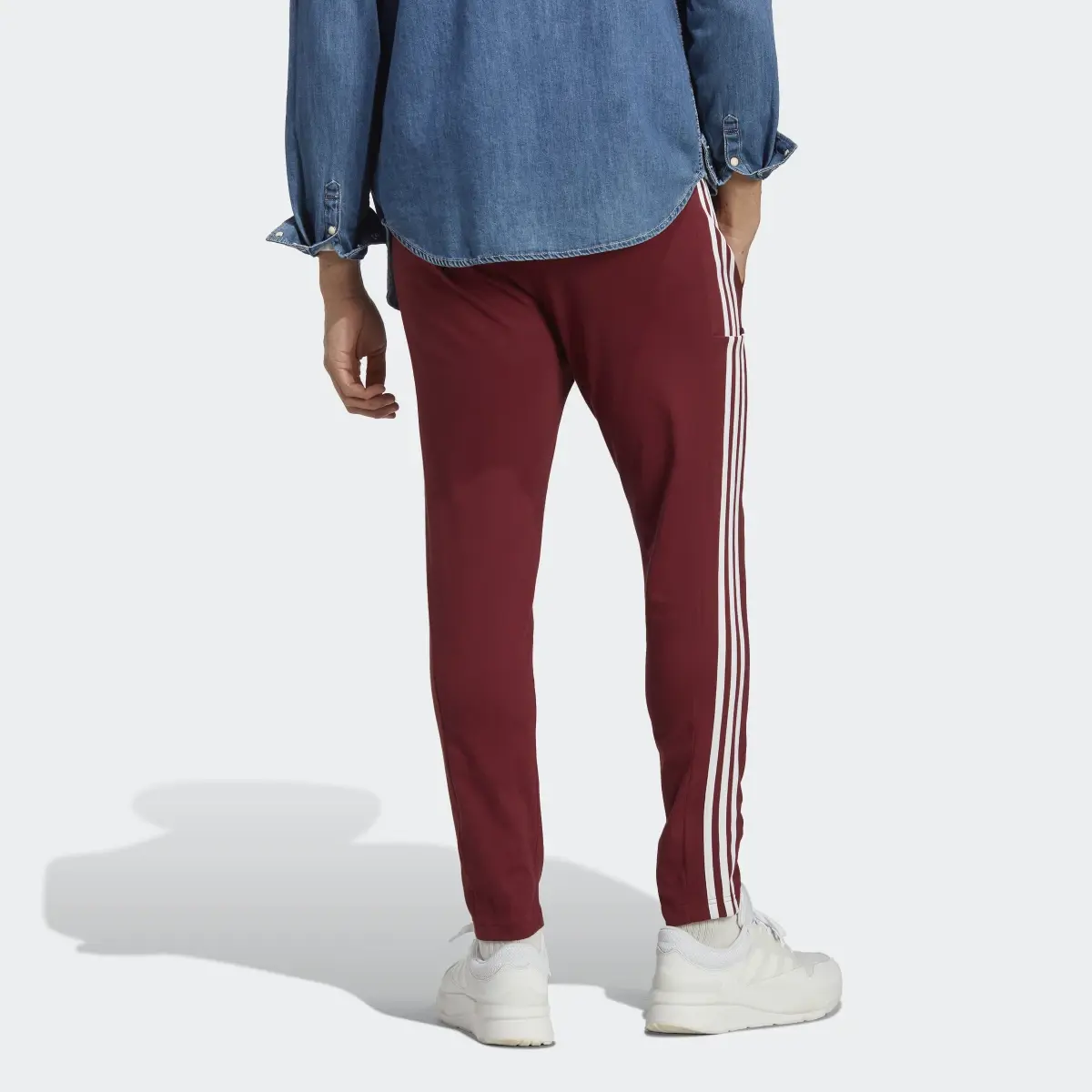 Adidas Pants Essentials 3 Franjas Tejido Jersey Dobladillo Abierto. 2