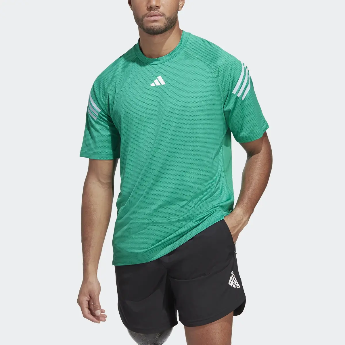 Adidas T-shirt da allenamento Train Icons 3-Stripes. 1