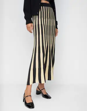 Striped knitted skirt