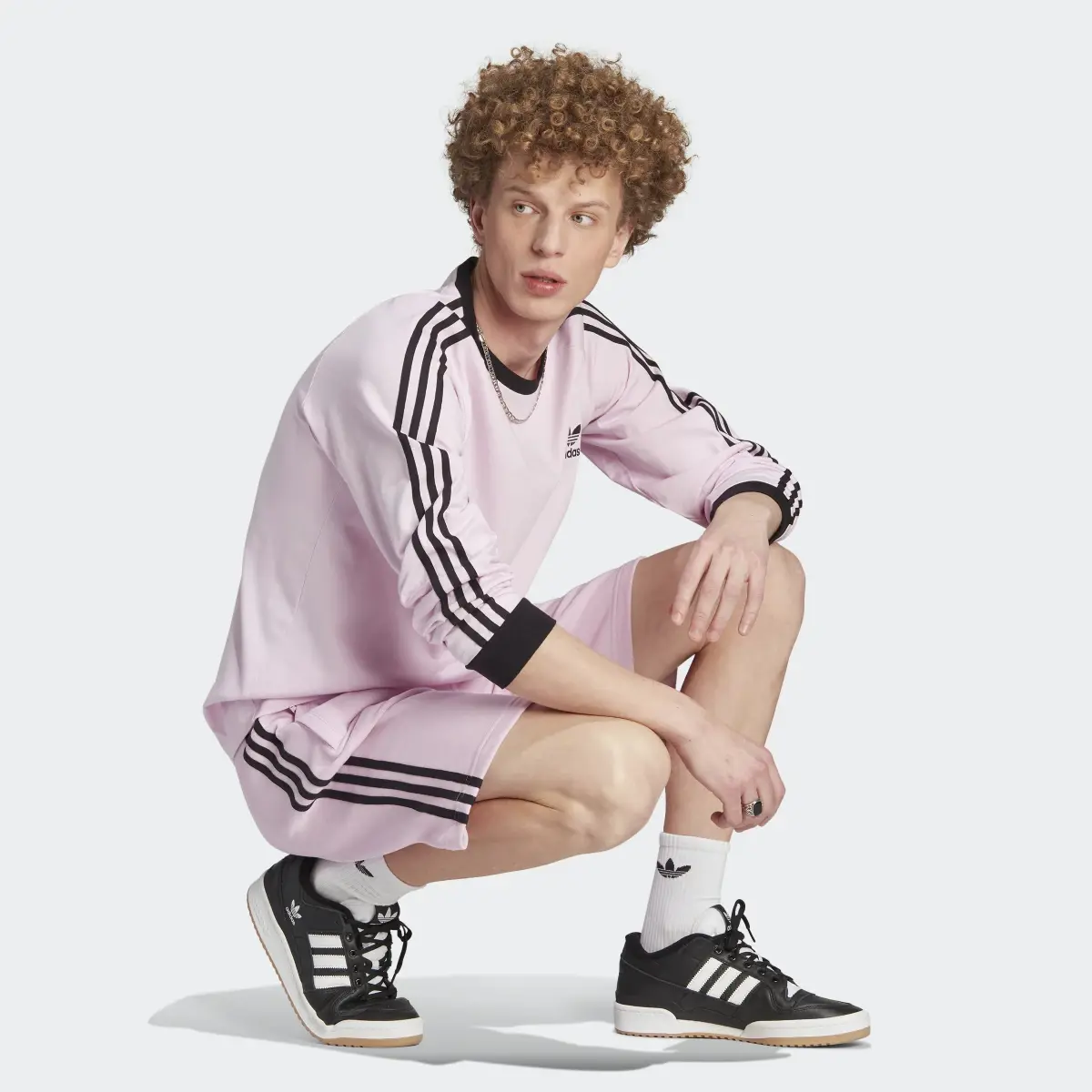 Adidas adicolor Classics 3-Streifen Sweat Shorts. 3