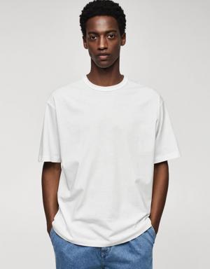 100% cotton relaxed-fit t-shirt