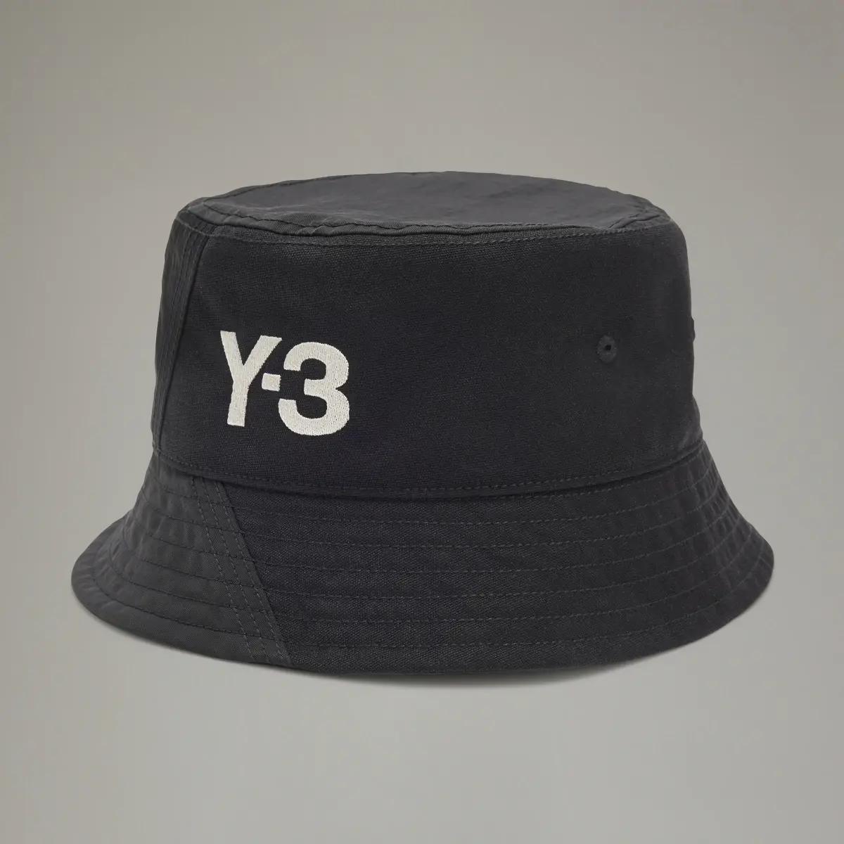 Adidas Y-3 BUCKET HAT. 2