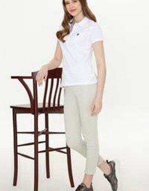 Kadın Beyaz Polo Yaka Basic T-Shirt