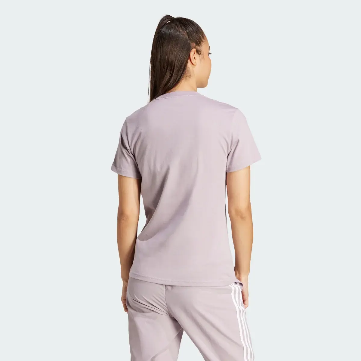 Adidas Playera LOUNGEWEAR Essentials Logo. 3