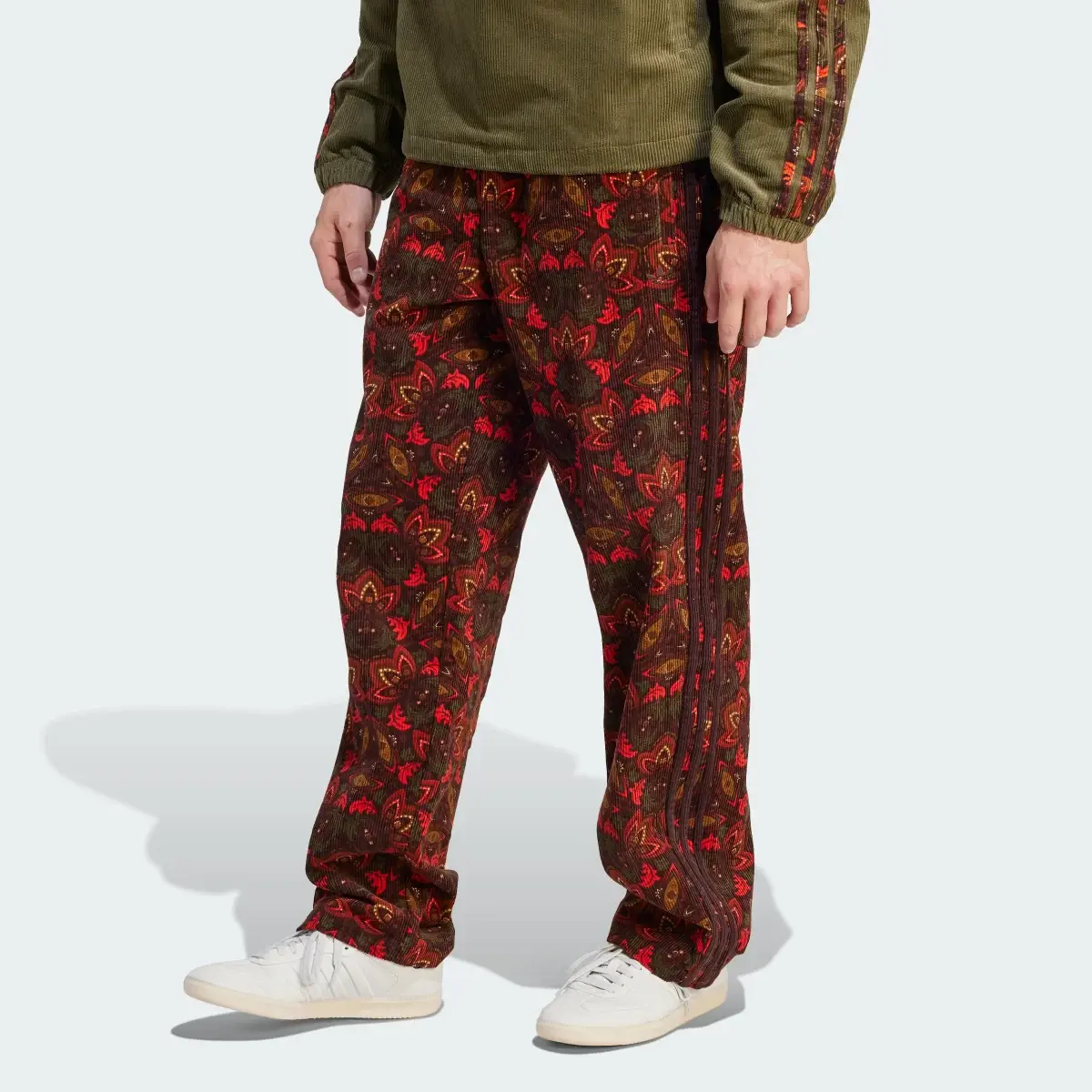 Adidas Pantalon de survêtement velours côtelé. 1