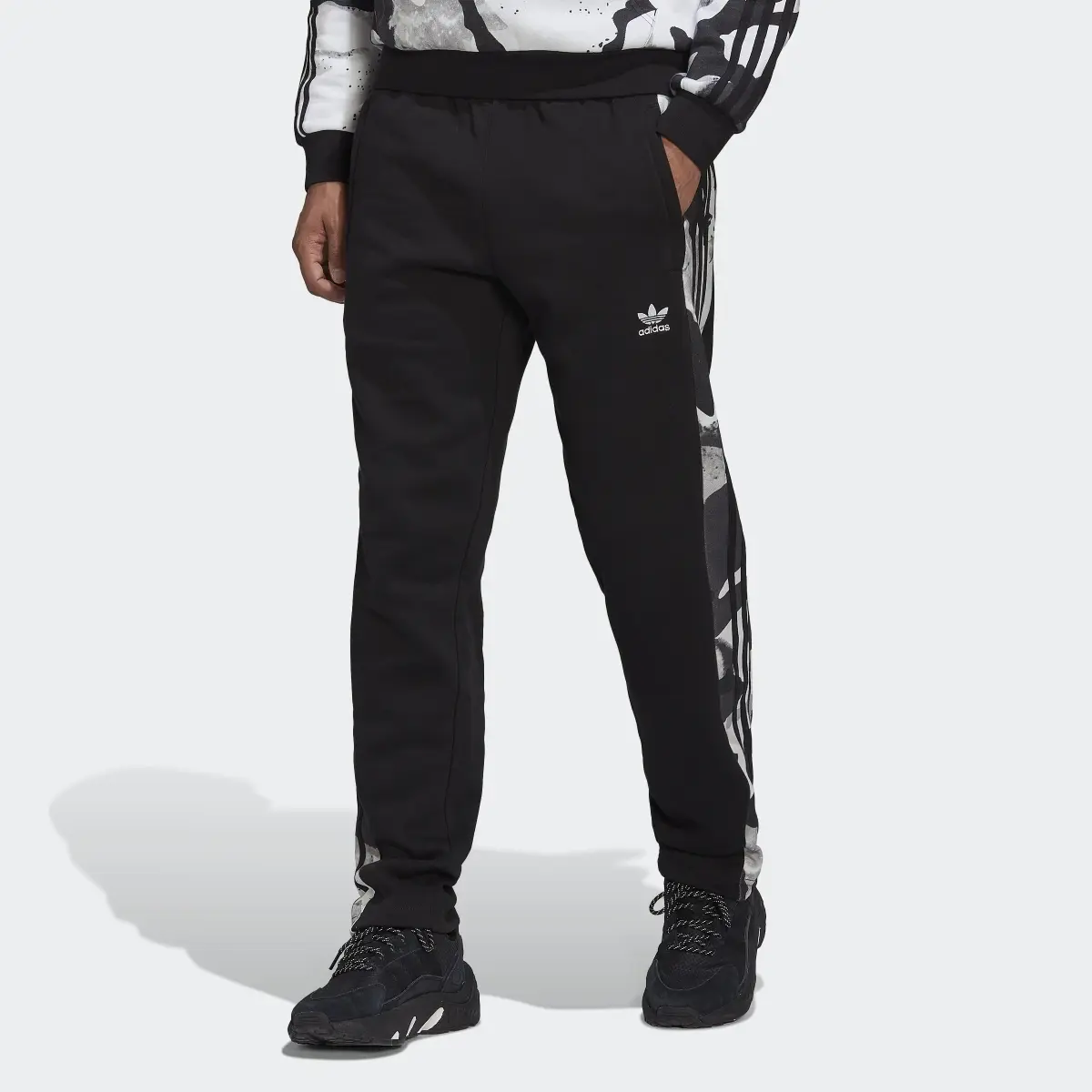 Adidas Camo Series Sweat Pants. 1