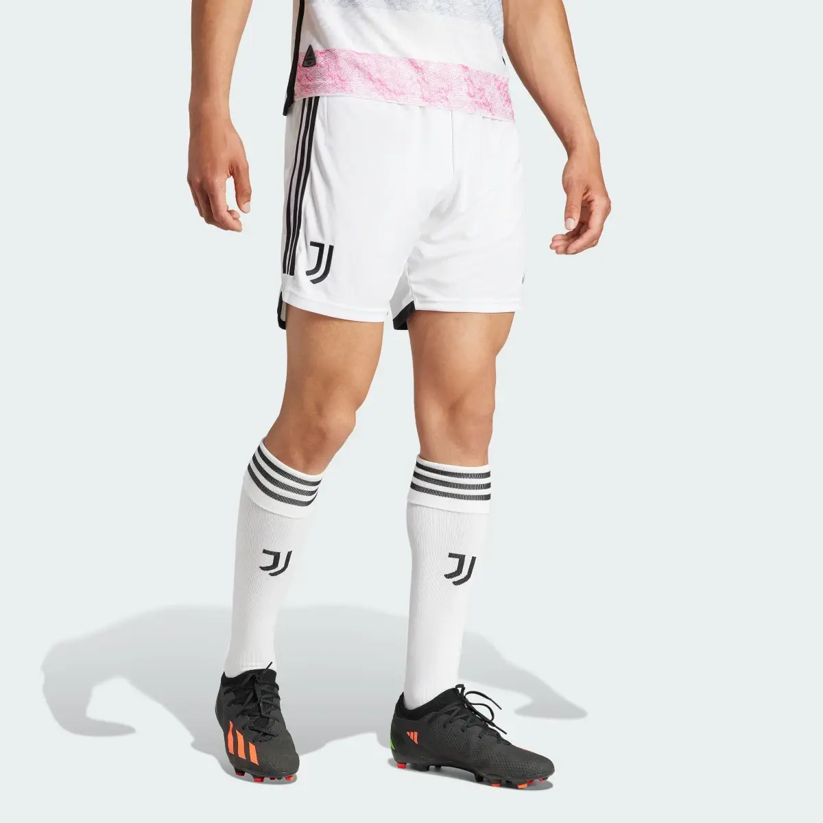 Adidas Pantalón corto segunda equipación Juventus 23/24. 1