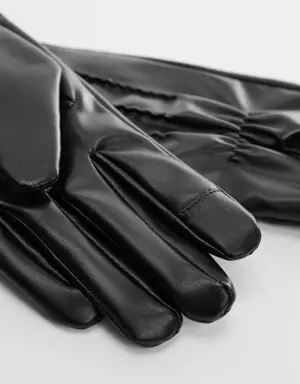 Gloves with decorative seam 
