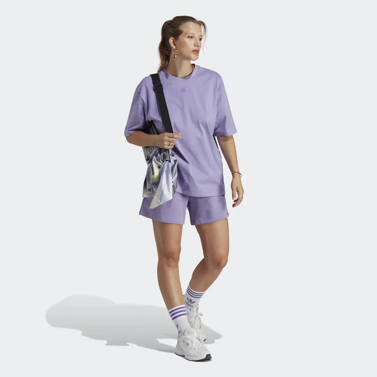 Adidas Adicolor Essentials French Terry Shorts. 3