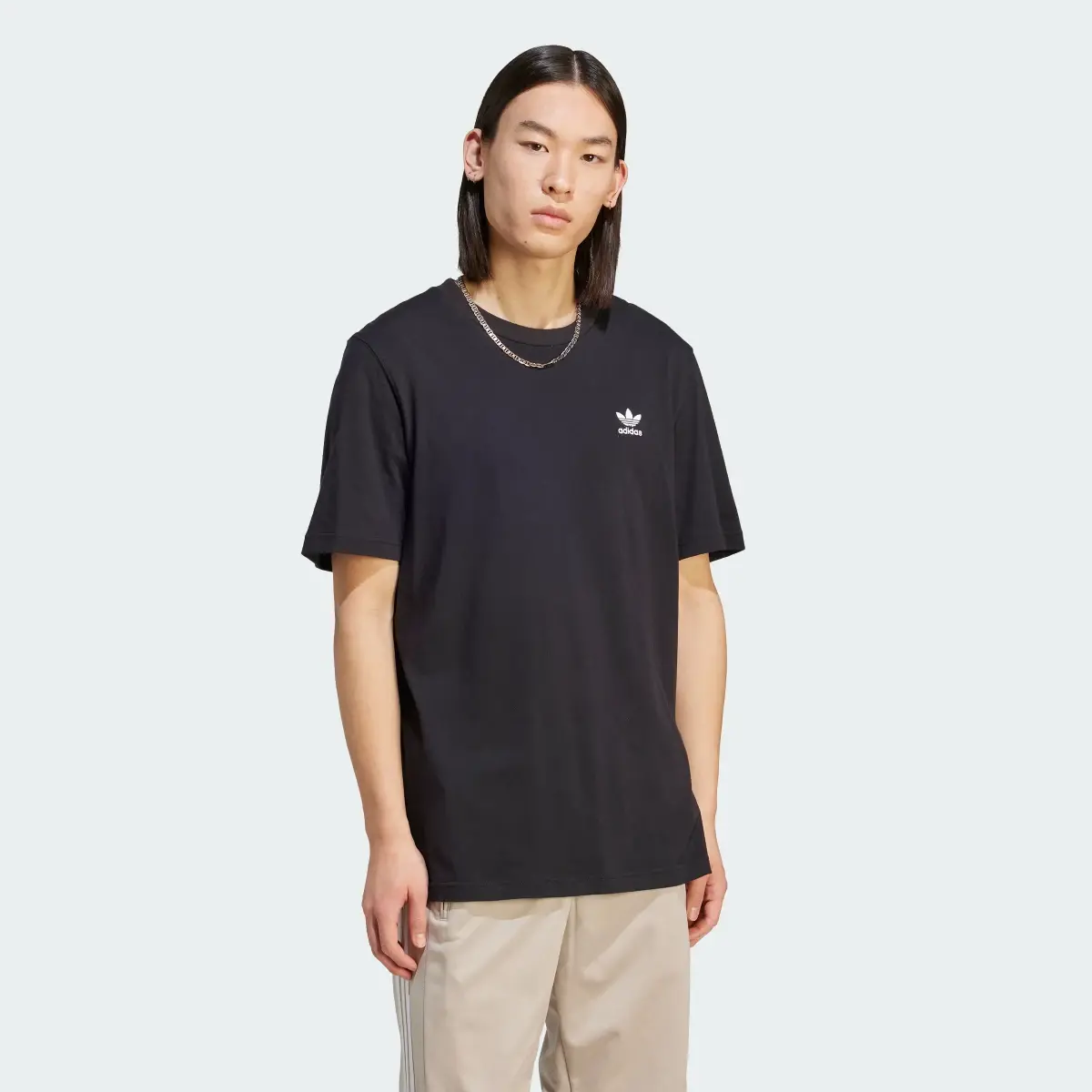 Adidas Trefoil Essentials Tee. 2