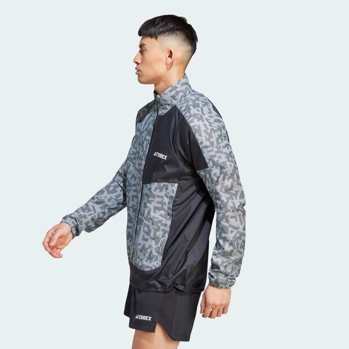 Adidas TERREX Trail Running Windjacke. 3