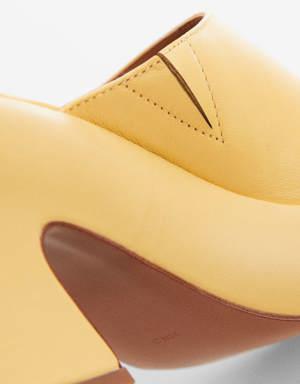 Block-heel leather clogs