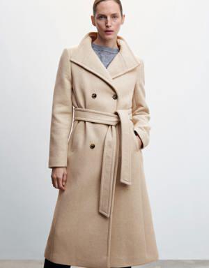 Woollen coat with belt