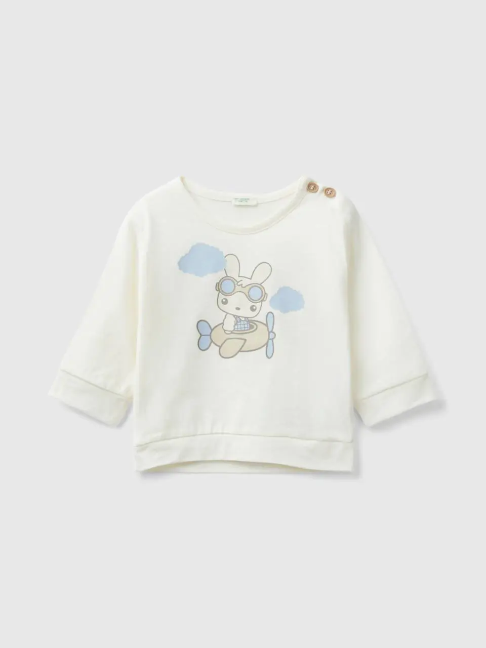 Benetton warm t-shirt with bunny print. 1