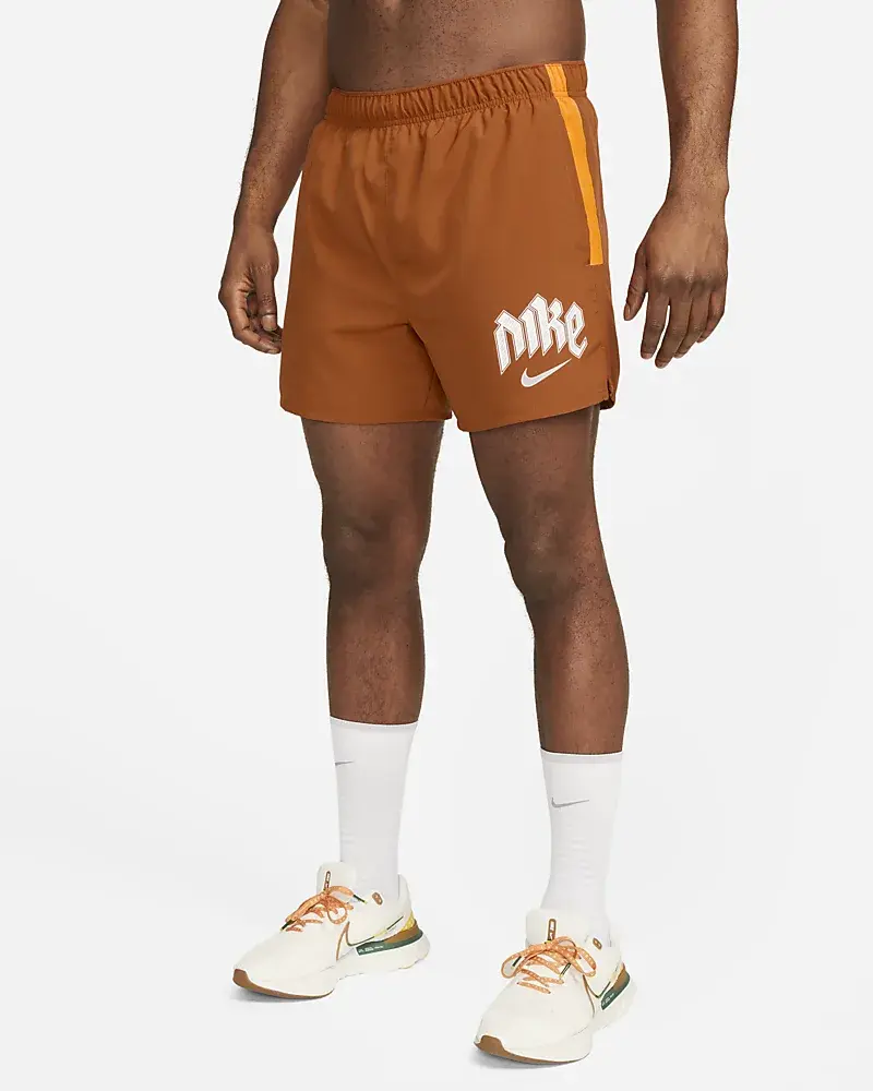 Nike Dri-FIT Run Division Challenger. 1