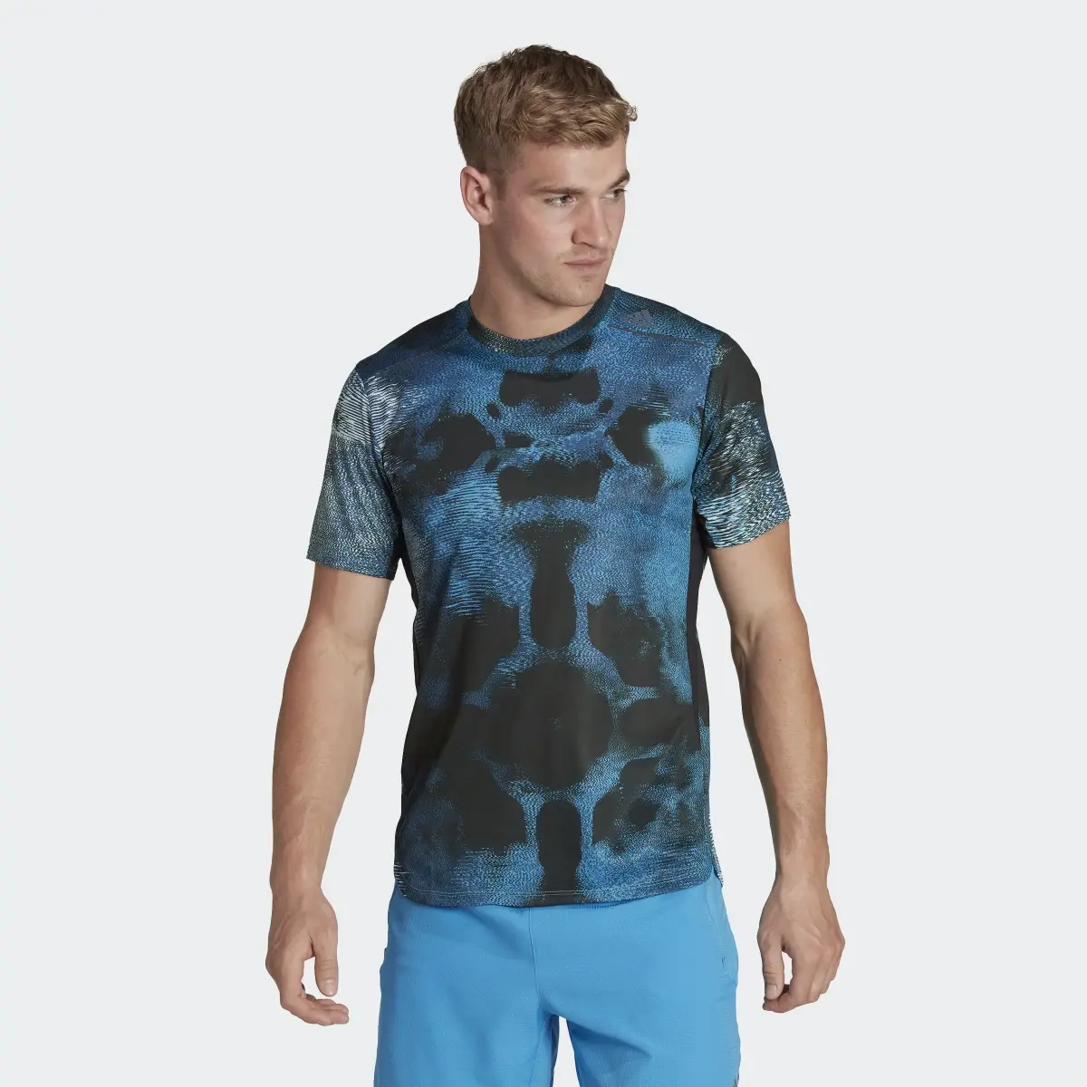 Adidas Playera de Entrenamiento D4T HIIT Estampada. 2