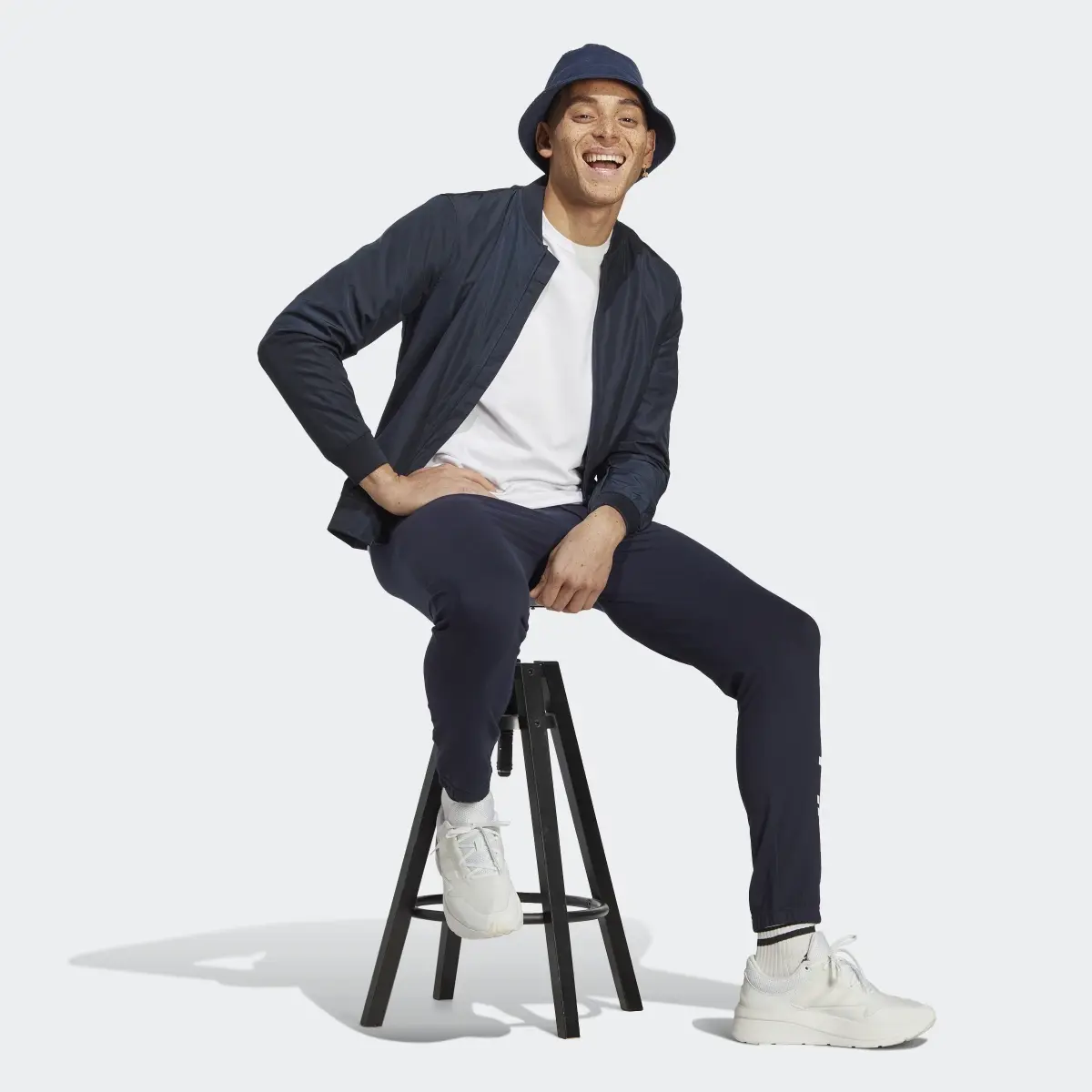 Adidas Pantaloni Essentials Single Jersey Tapered Elasticized Cuff Logo. 3