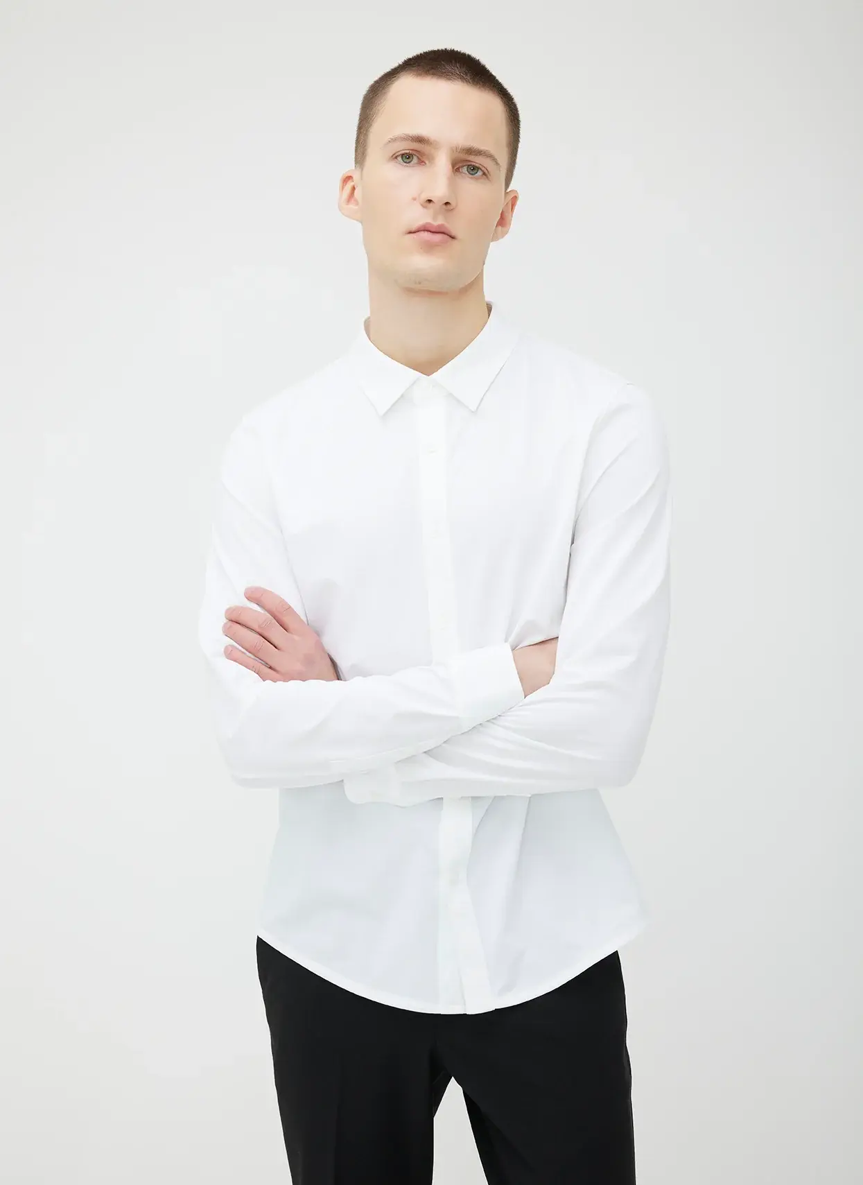 Kit And Ace City Tech Long Sleeve Slim Fit Shirt. 1