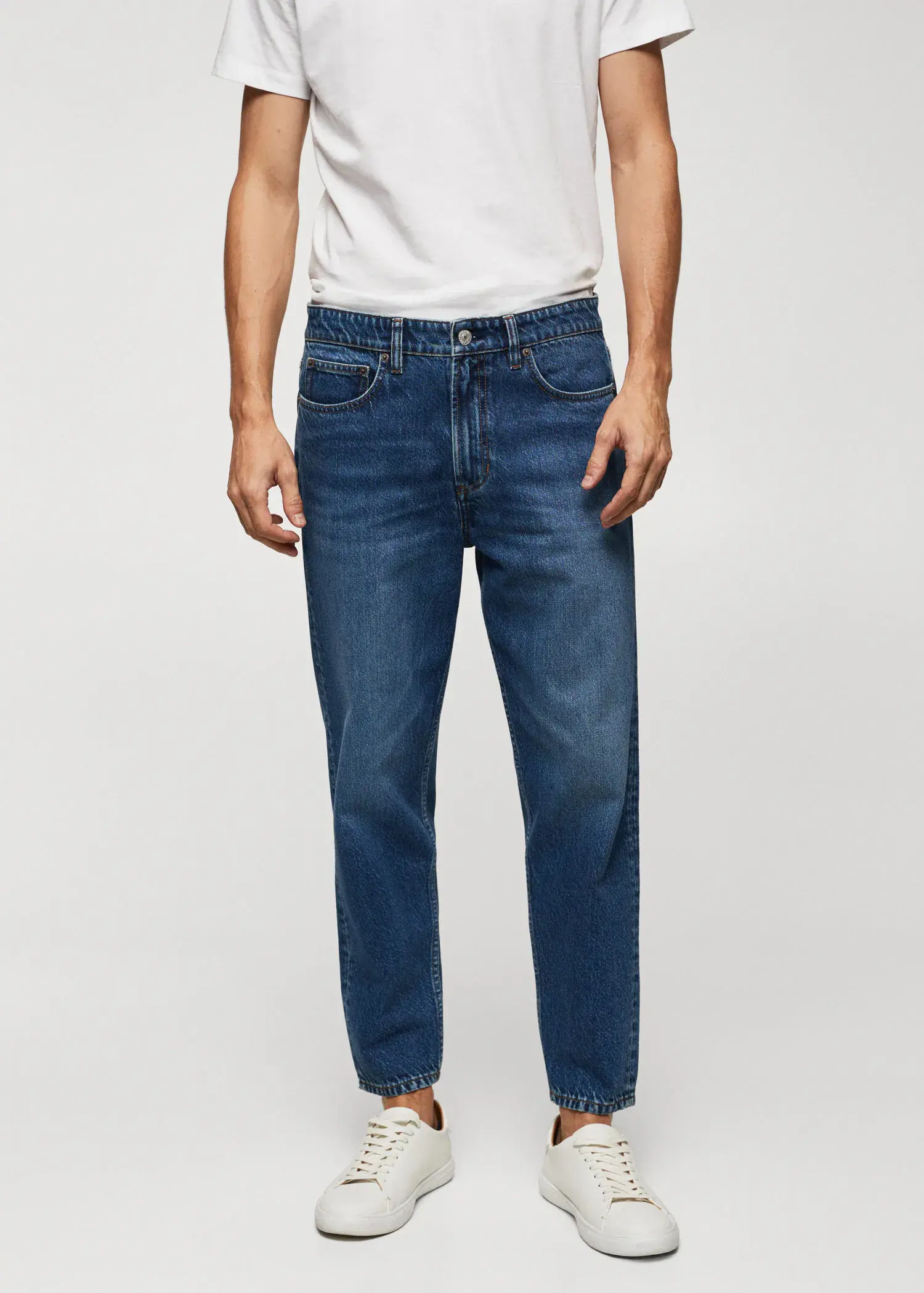Mango Tapered Fit-Jeans mit dunkler Waschung. 2