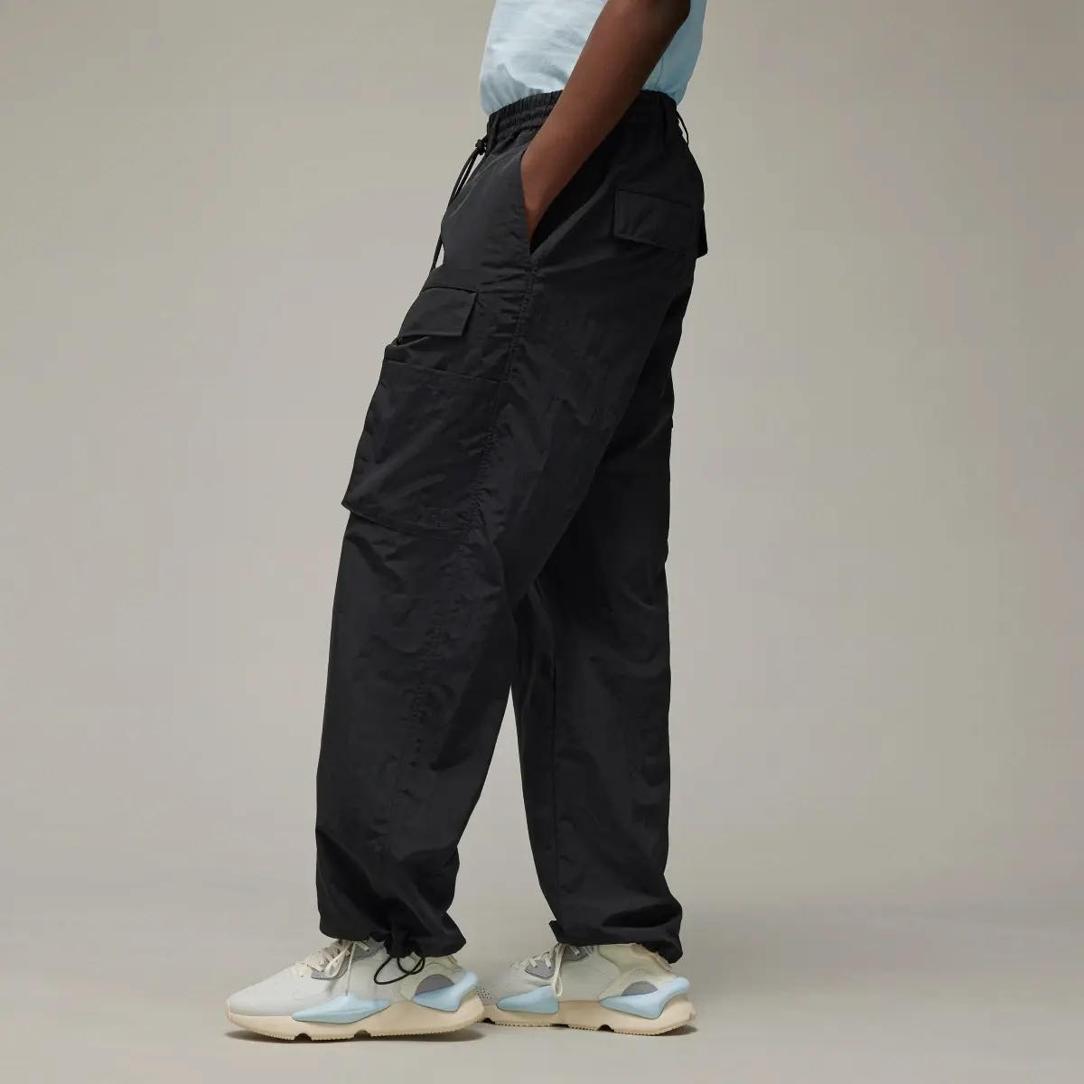 Adidas Pantalon en nylon froissé Y-3. 2