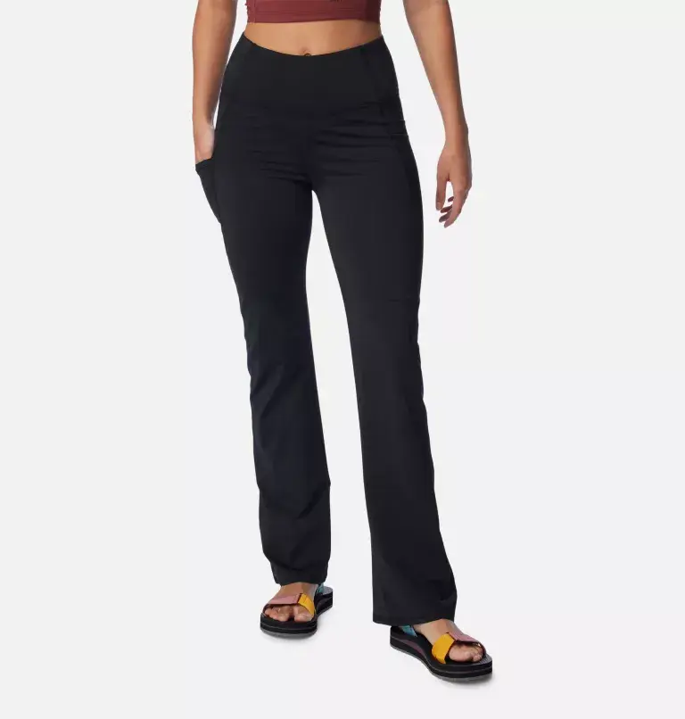 Columbia Women's Boundless Trek™ Bootcut Leggings. 1