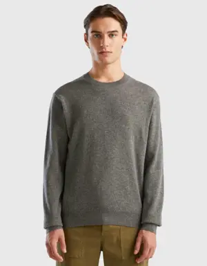 dark gray sweater in pure cashmere