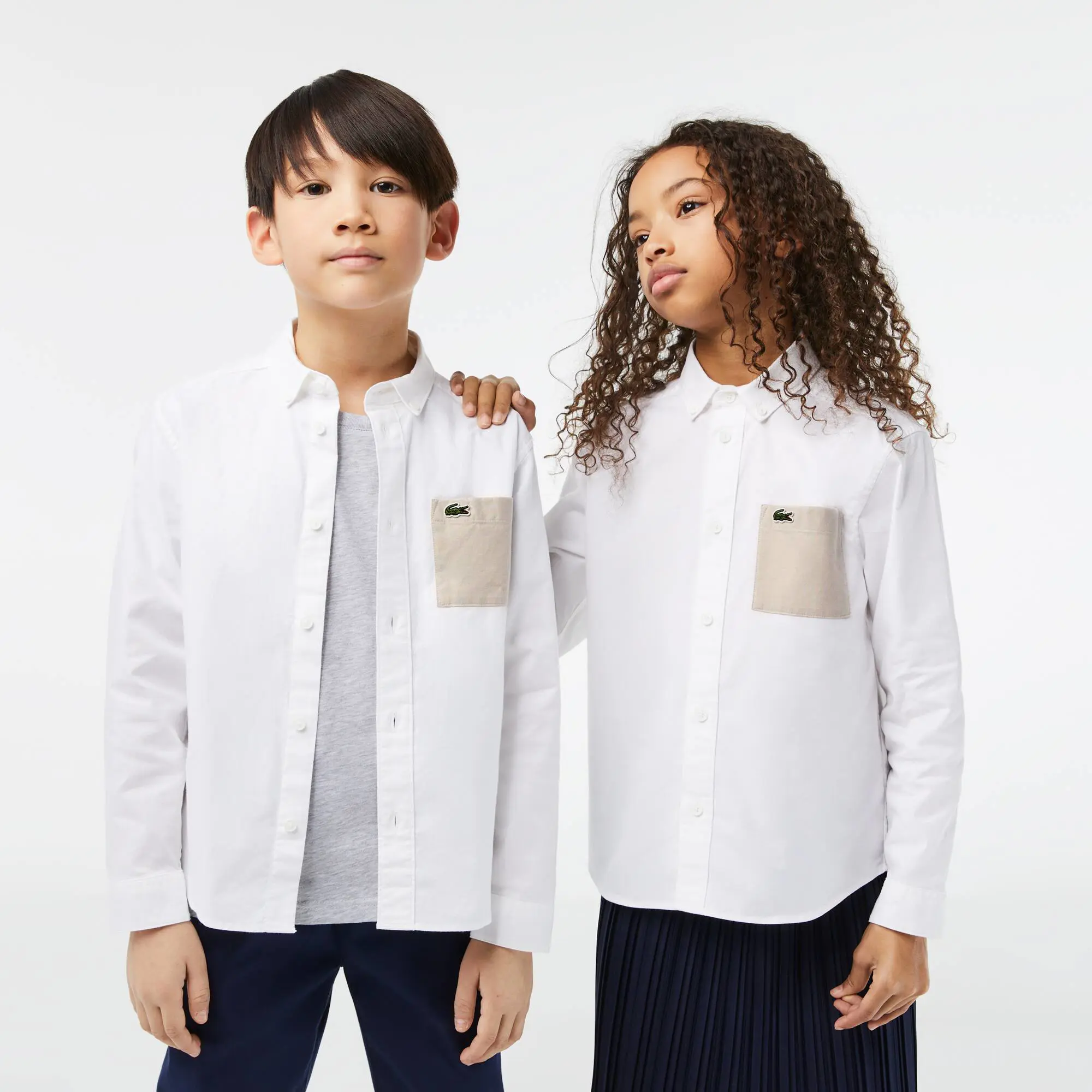 Lacoste Camicia da bambini con tasca a contrasto Lacoste. 1