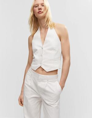 Halter-neck vest with buttons