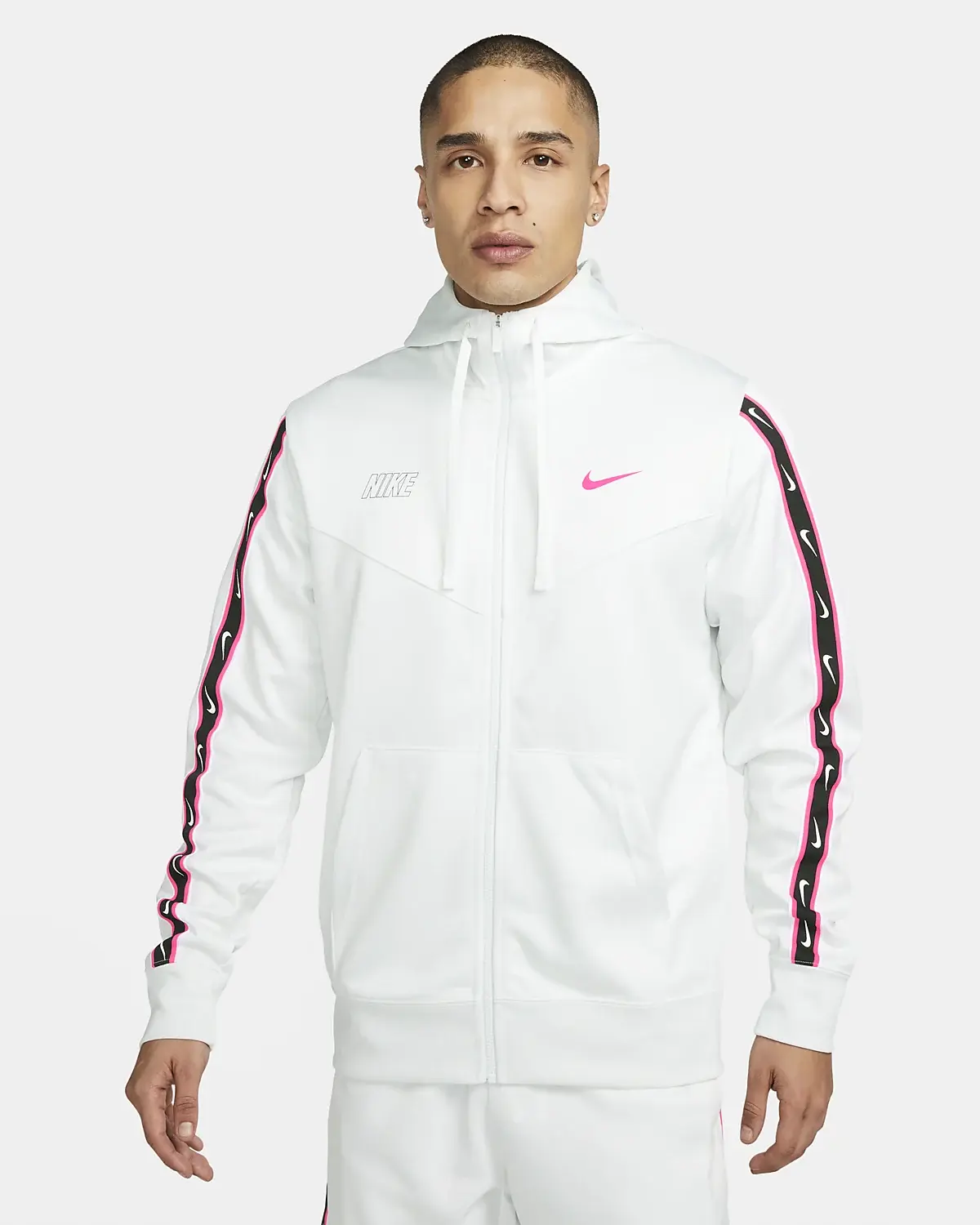 Nike Sportswear Repeat. 1