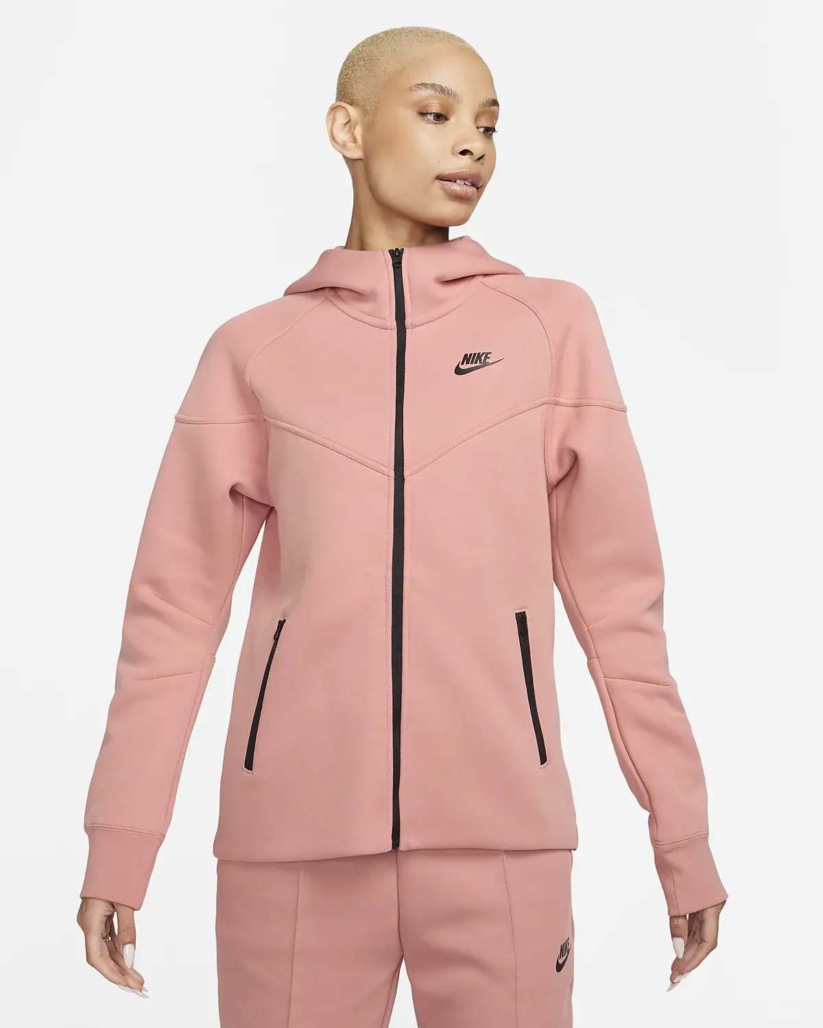 Nike Sportswear Tech Fleece Windrunner. 1