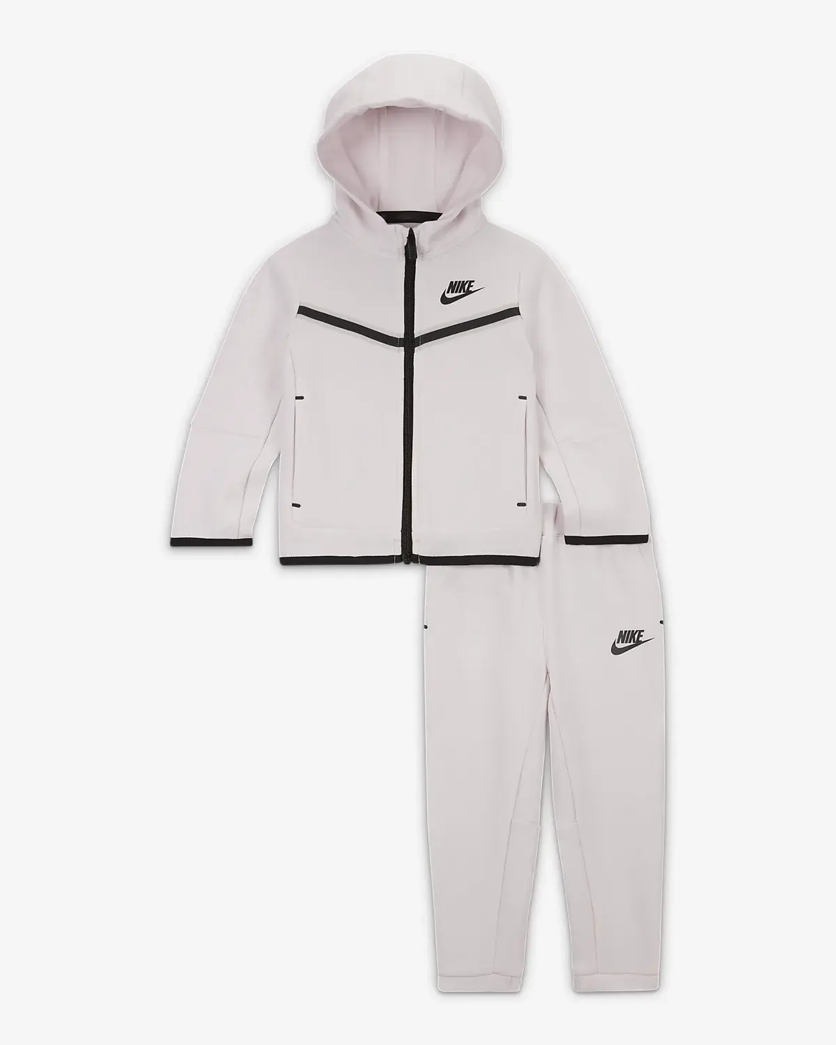 Nike Sportswear Tech Fleece. 1