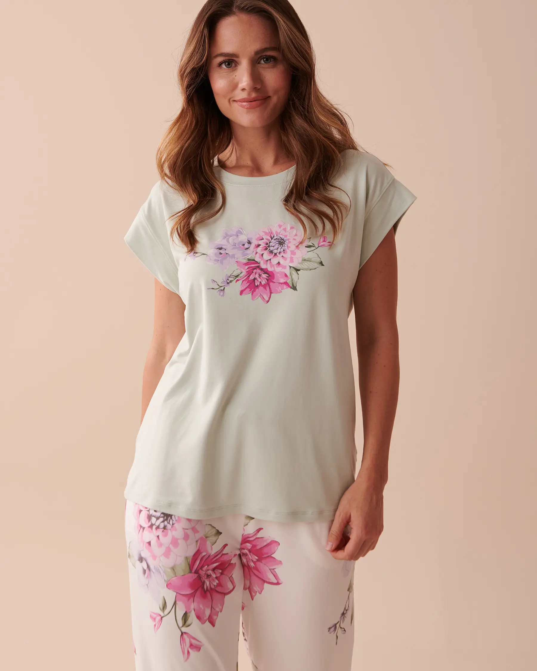 La Vie en Rose Floral Super Soft Crew Neck T-shirt. 1