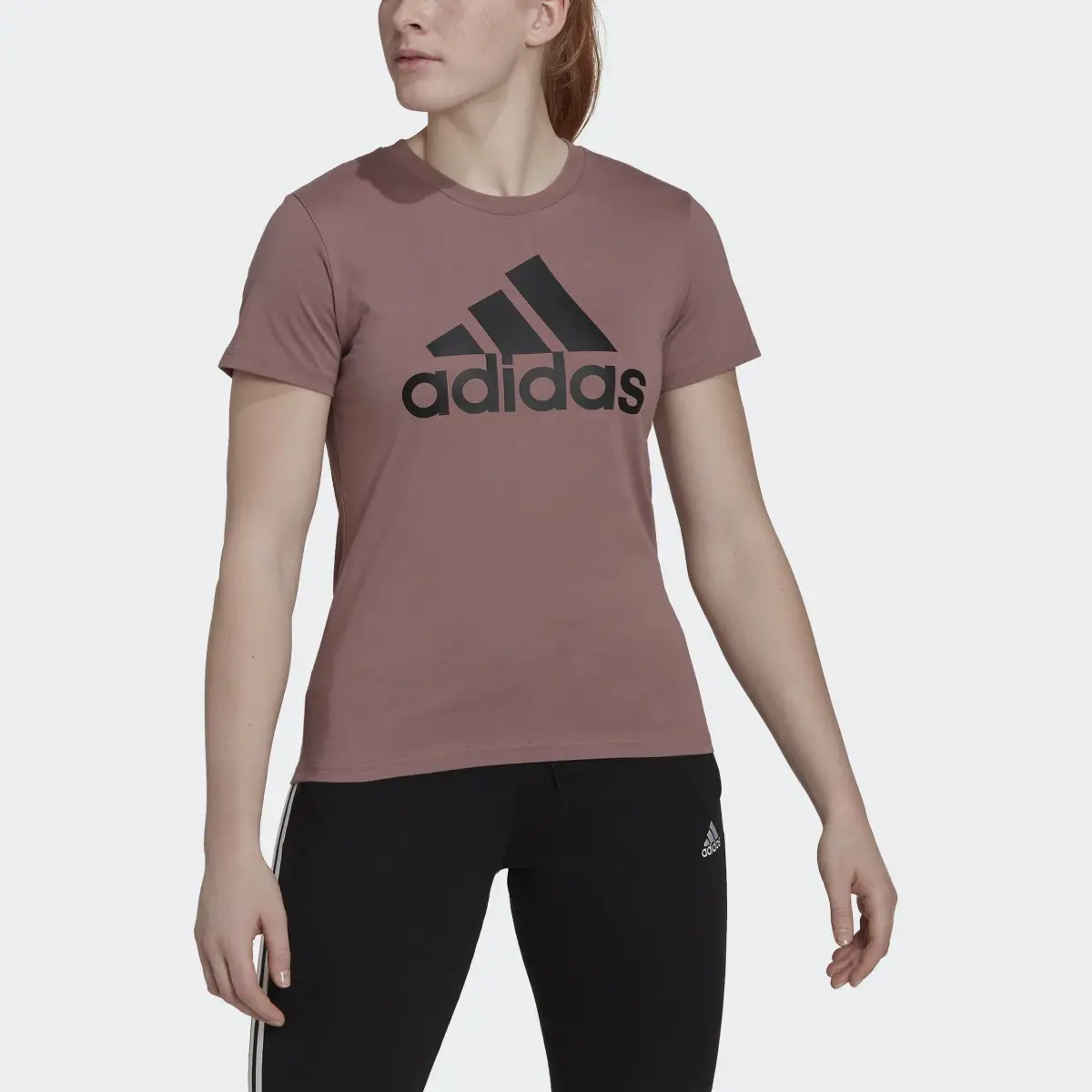 Adidas T-shirt LOUNGEWEAR Essentials Logo. 1