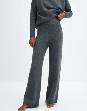 Straight knitted pants