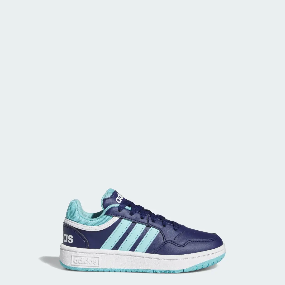 Adidas Chaussure Hoops. 1