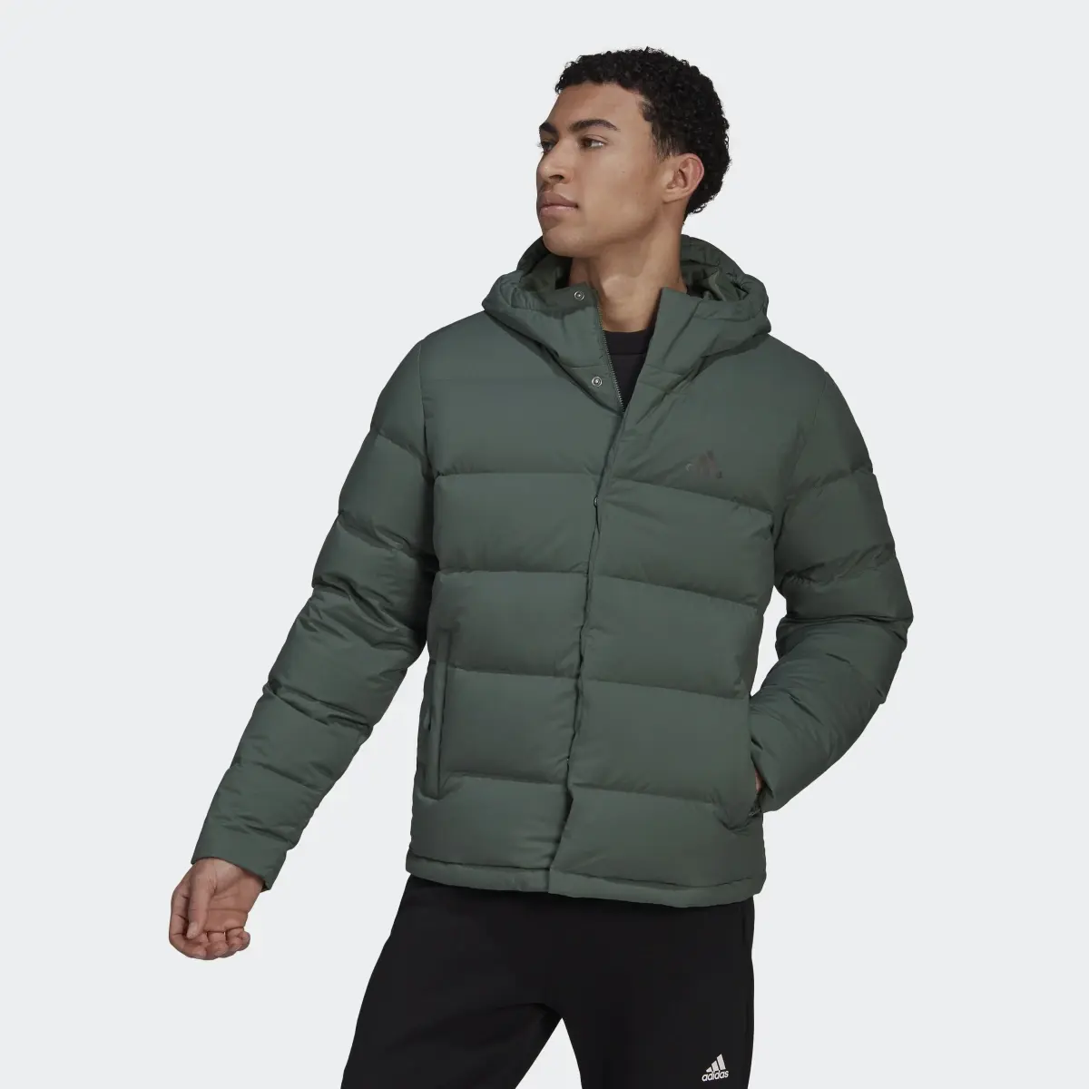 Adidas Chaqueta de plumón con capucha Helionic. 2