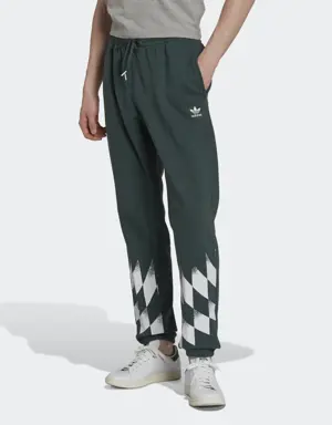 Rekive Placed Graphic Sweat Pants