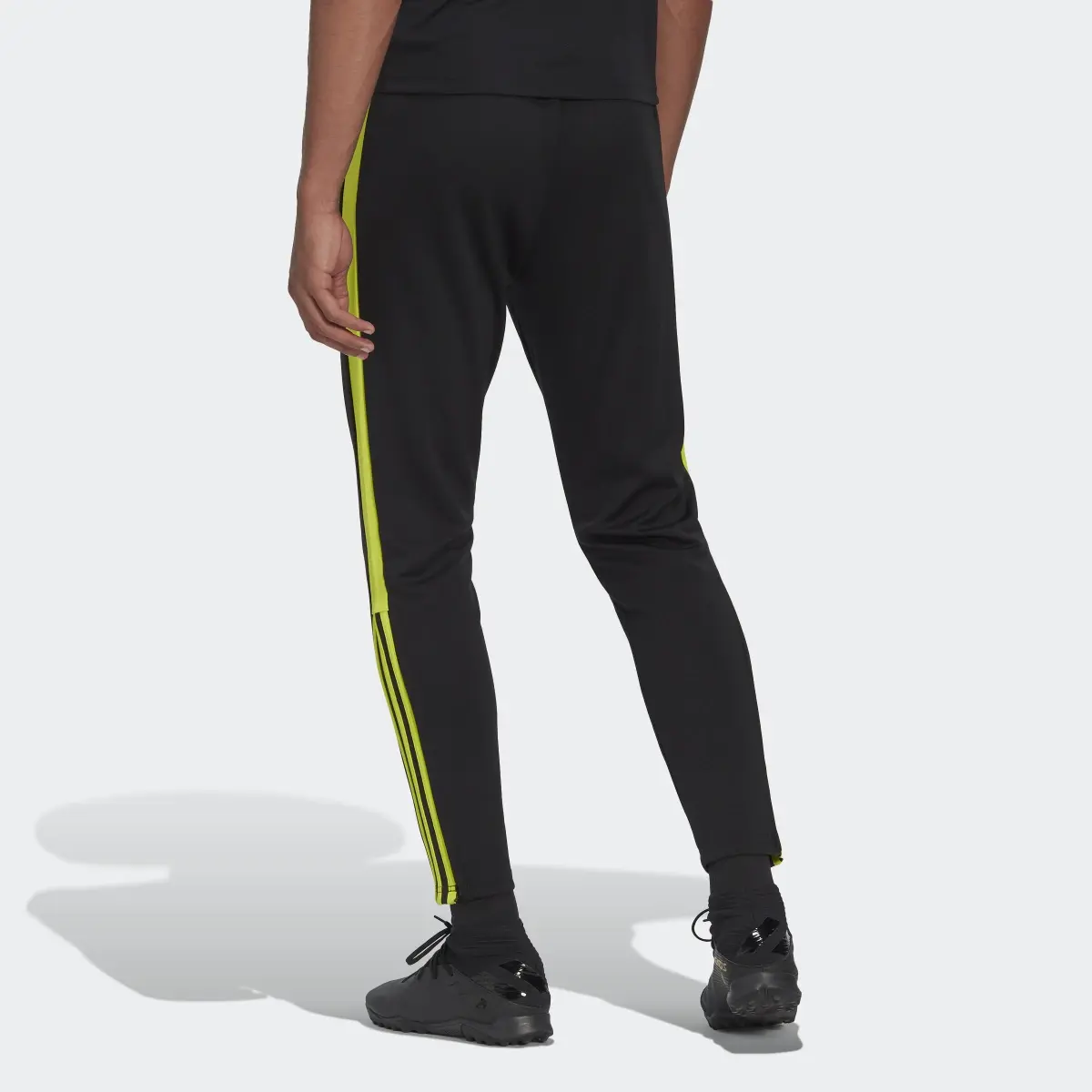 Adidas Pantaloni Tiro Essential. 2