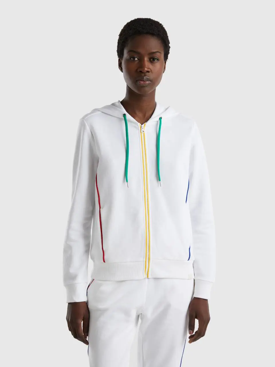 Benetton 100% cotton sweatshirt with zip and hood. 1