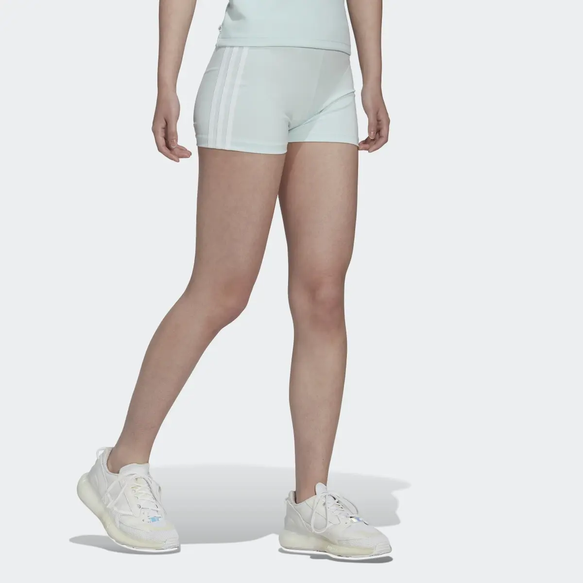 Adidas Adicolor Classics Traceable Shorts. 3