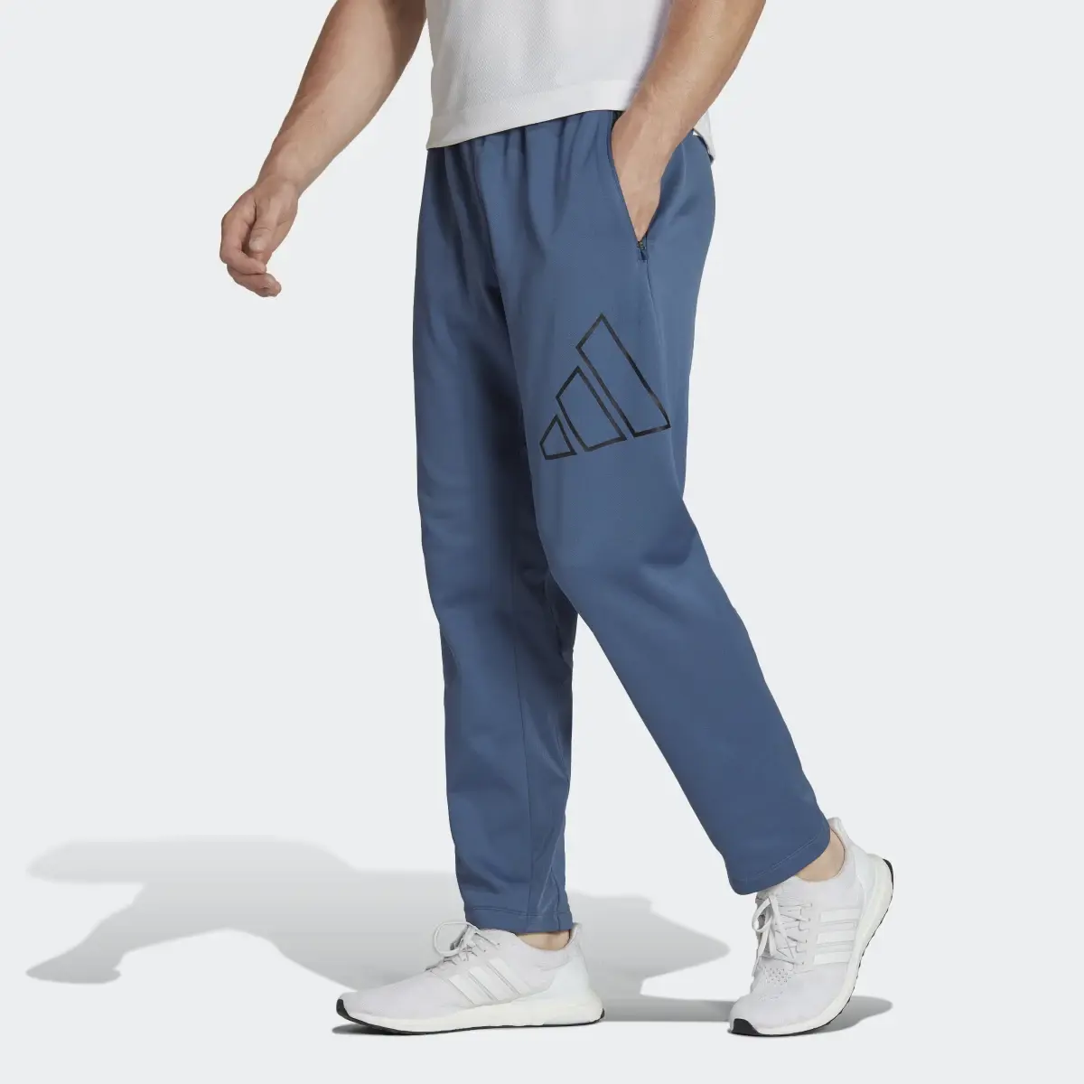 Adidas Train Icons 3-Bar Training Pants. 1