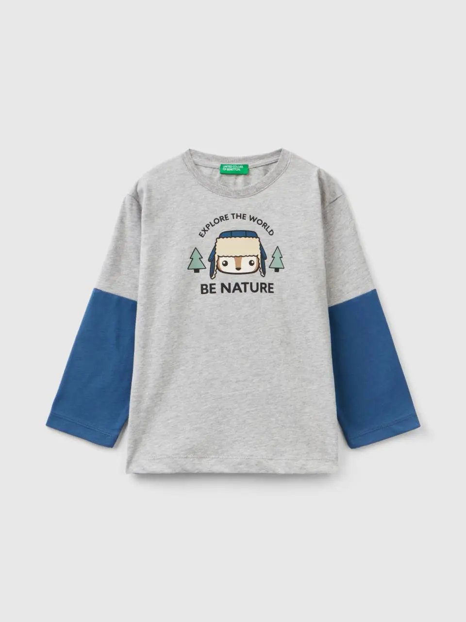 Benetton warm t-shirt with print. 1