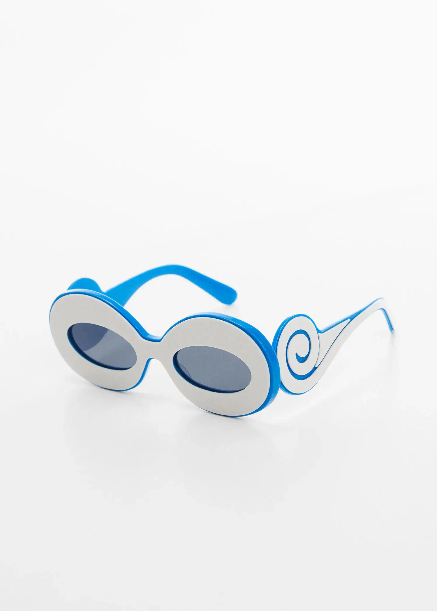 Mango Sonnenbrille mit Maxi-Gestell. 3