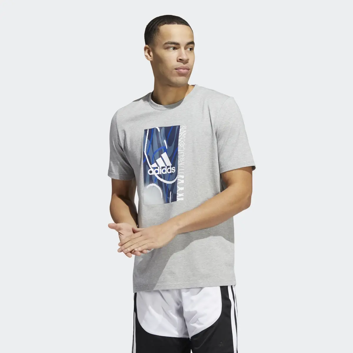 Adidas Playera Badge of Sport Courts Estampada. 2