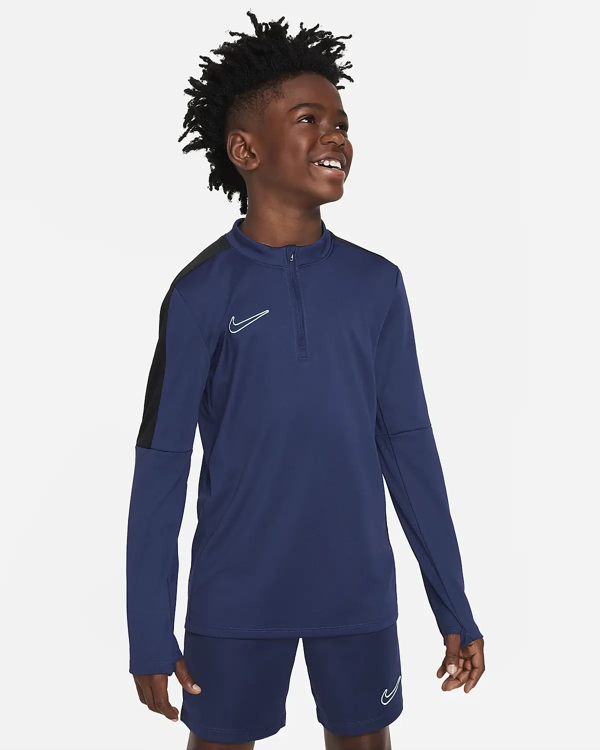 Nike Dri-FIT Academy23. 1