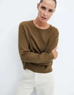 Sweater with shoulder buttons 