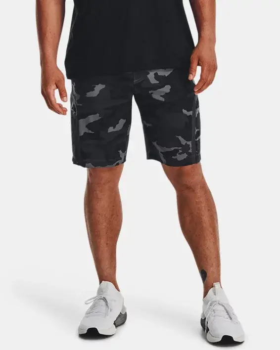 Under Armour Men's UA Elite Cargo Printed Shorts. 1