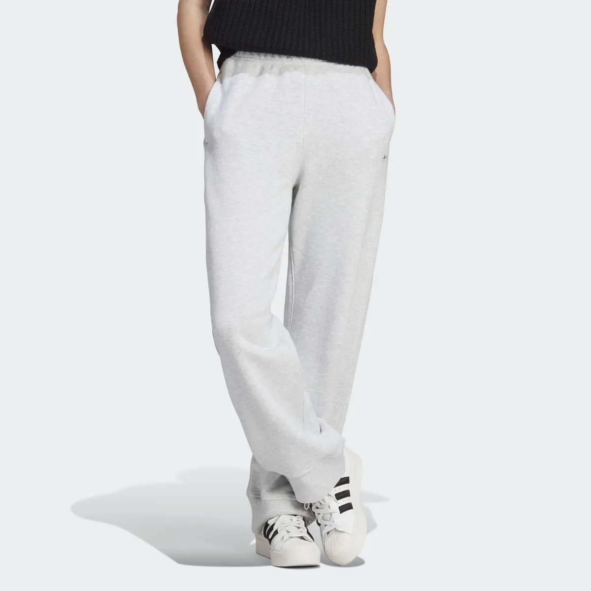 Adidas Pantaloni Premium Essentials Made To Be Remade Relaxed. 1